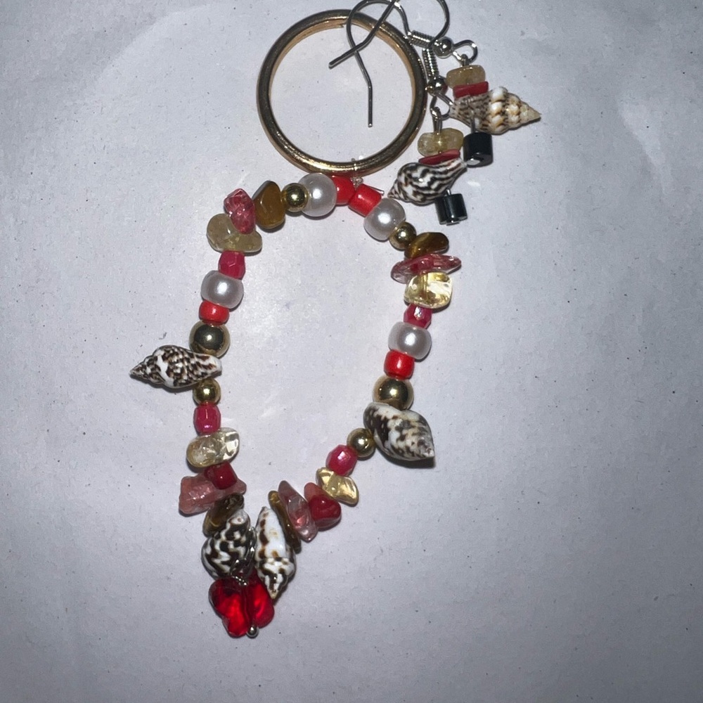 Cute red butterfly and seashell keychain! With seashell earrings. ❤️